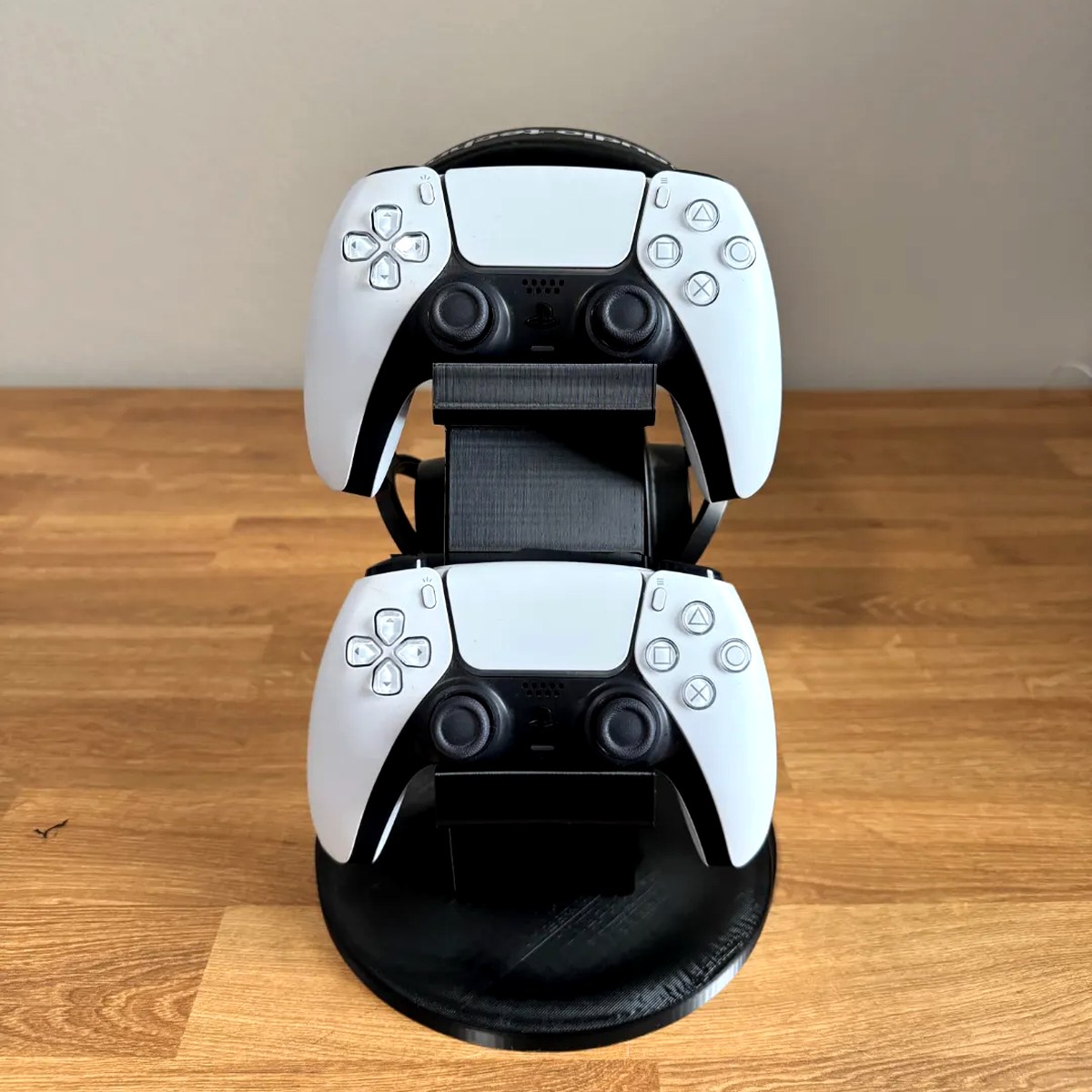 Suport Controllere PS5 V2 – cu suport căști